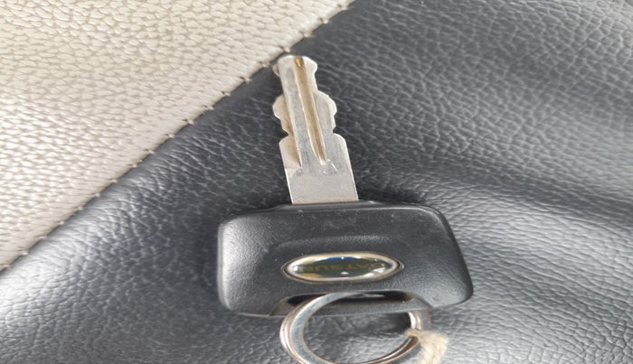 2014 Datsun Go T, Petrol, Manual, 62,884 km, Key Close Up