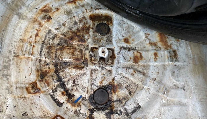 2014 Datsun Go T, Petrol, Manual, 62,884 km, Boot floor - Slight discoloration
