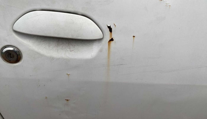 2014 Datsun Go T, Petrol, Manual, 62,884 km, Driver-side door - Slightly dented