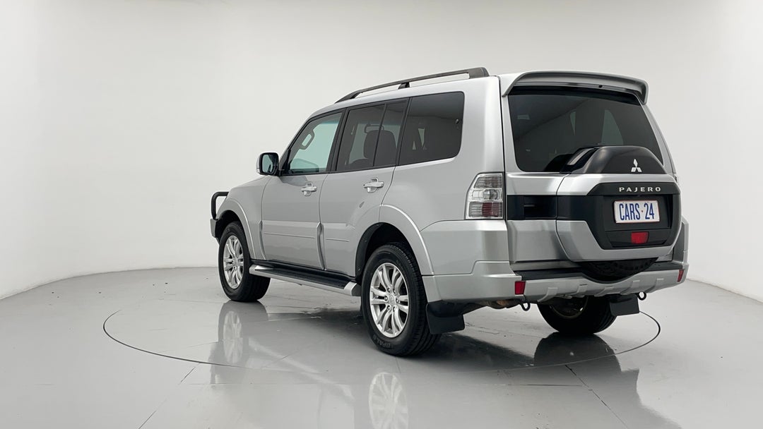 Left Back Diagonal (45- Degree) View