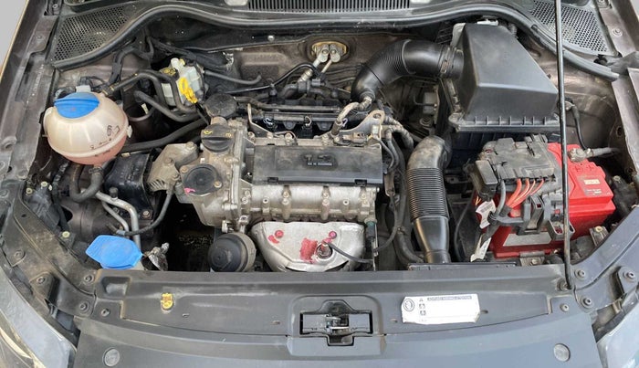 2016 Volkswagen Ameo COMFORTLINE 1.2L, Petrol, Manual, 30,781 km, Open Bonet