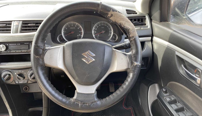 2012 Maruti Swift VXI, CNG, Manual, 99,694 km, Steering Wheel Close Up