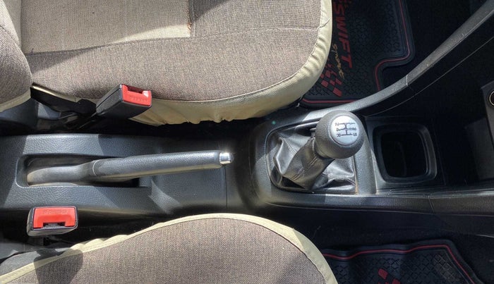 2012 Maruti Swift VXI, CNG, Manual, 99,694 km, Gear Lever