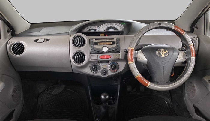 2011 Toyota Etios V, Petrol, Manual, 69,468 km, Dashboard