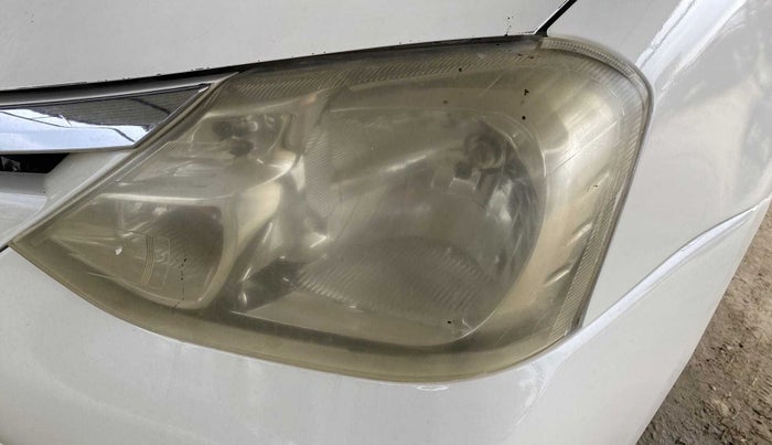 2011 Toyota Etios V, Petrol, Manual, 69,468 km, Left headlight - Faded