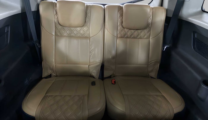 2018 Mahindra XUV500 W11(O), Diesel, Manual, 83,294 km, Third Seat Row ( optional )