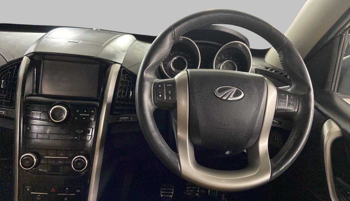 2018 Mahindra XUV500 W11(O), Diesel, Manual, 83,294 km, Steering Wheel Close Up