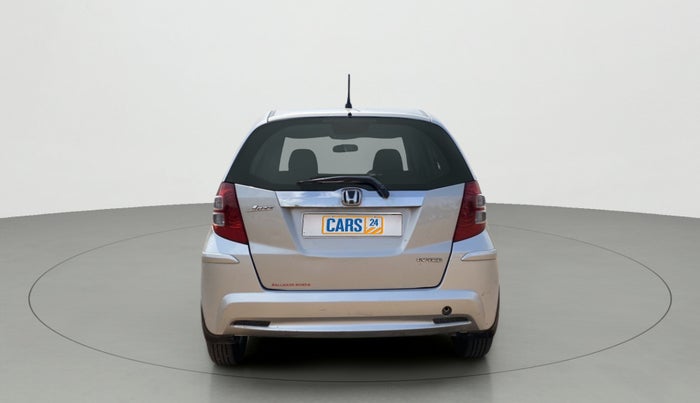 2011 Honda Jazz 1.2 L I-VTEC SELECT, Petrol, Manual, 1,00,738 km, Back/Rear