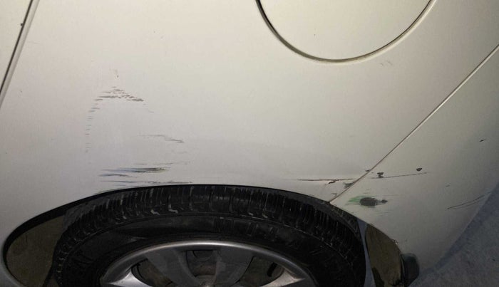 2013 Hyundai Eon MAGNA +, Petrol, Manual, 1,07,347 km, Left quarter panel - Minor scratches