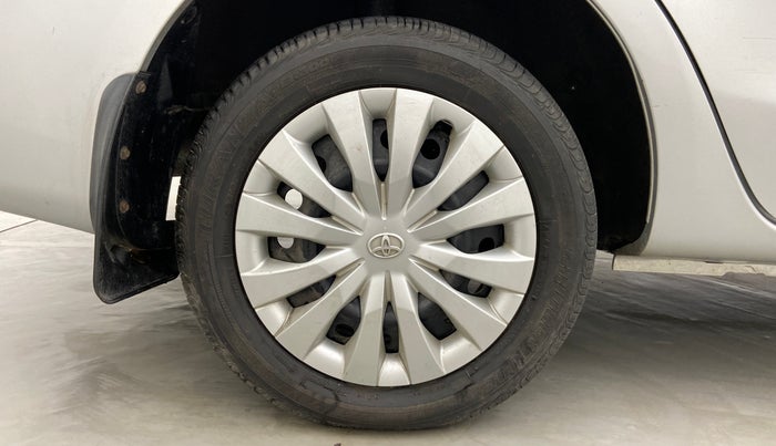 2014 Toyota Etios G, Petrol, Manual, 6,886 km, Right Rear Wheel