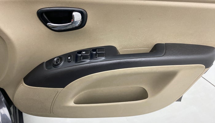 2013 Hyundai i10 SPORTZ 1.2 KAPPA2, Petrol, Manual, 99,940 km, Driver Side Door Panels Control