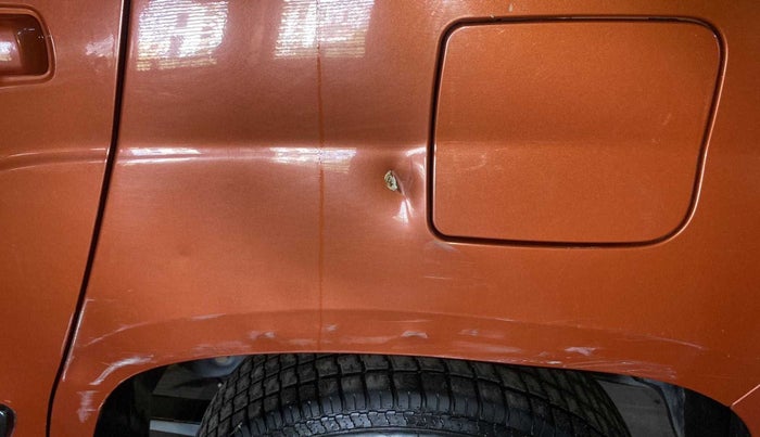 2015 Mahindra TUV300 T8, Diesel, Manual, 93,126 km, Left quarter panel - Minor scratches