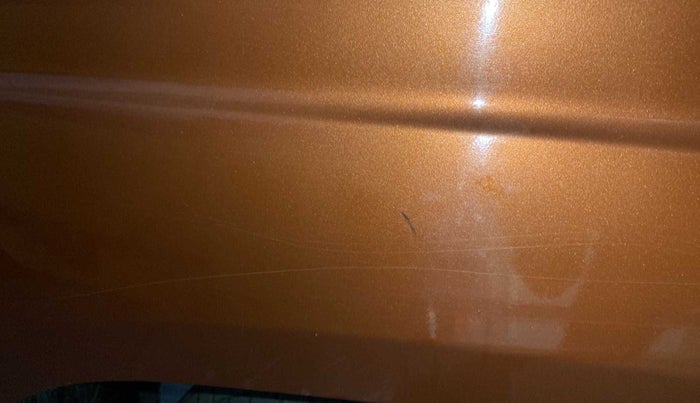 2015 Mahindra TUV300 T8, Diesel, Manual, 93,126 km, Right fender - Minor scratches
