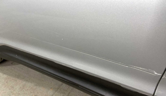 2019 Hyundai Creta SX 1.6 PETROL, Petrol, Manual, 15,589 km, Front passenger door - Minor scratches
