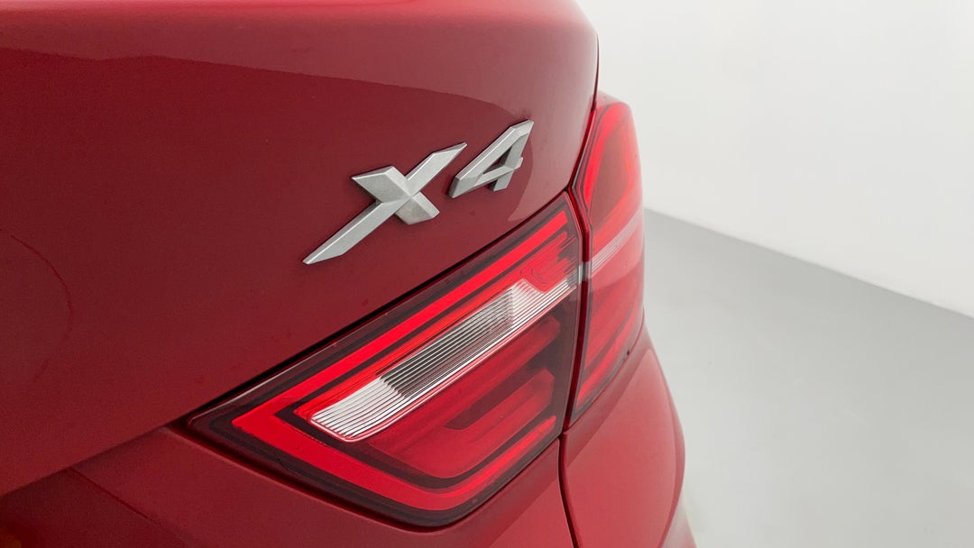 Badge (Boot Right Side)