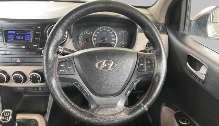 2016 Hyundai Grand i10 SPORTZ 1.2 KAPPA VTVT, Petrol, Manual, 1,15,758 km, Steering Wheel Close Up