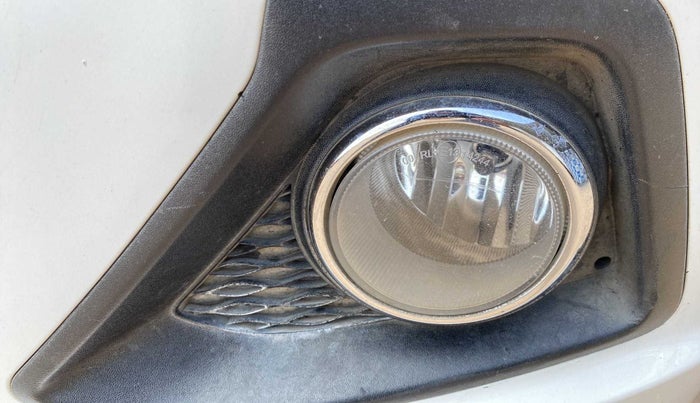 2016 Hyundai Grand i10 SPORTZ 1.2 KAPPA VTVT, Petrol, Manual, 1,15,758 km, Left fog light - Not working
