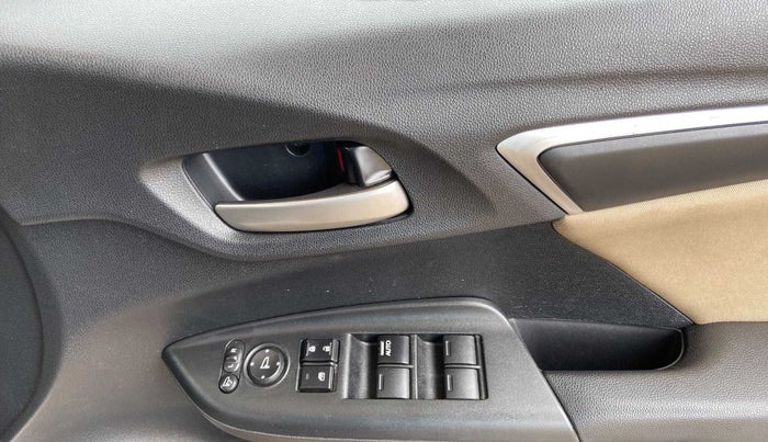 2019 Honda Jazz 1.2L I-VTEC VX CVT, Petrol, Automatic, 17,660 km, Driver Side Door Panels Control