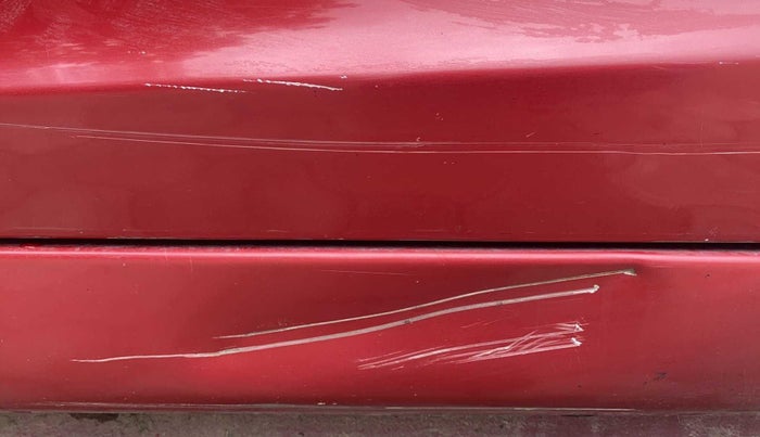 2015 Tata Bolt XT REVOTRON, Petrol, Manual, 1,24,731 km, Left running board - Minor scratches
