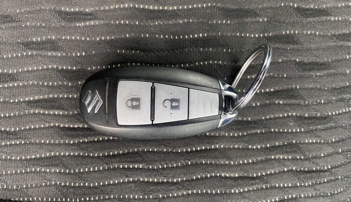 2018 Maruti Baleno ZETA PETROL 1.2, Petrol, Manual, 64,267 km, Key Close Up