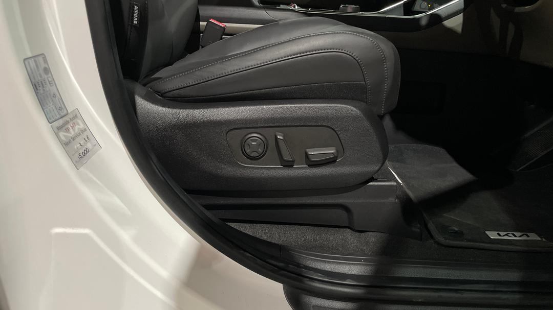 2024 Kia Carnival Gt-line Hev, Automatic, 17453 km, Drivers Side Adjustment Panel