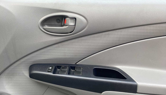 2011 Toyota Etios G, Petrol, Manual, 60,615 km, Driver Side Door Panels Control
