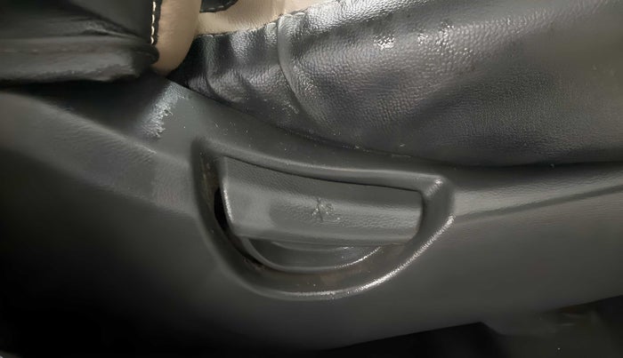 2018 Hyundai Grand i10 MAGNA 1.2 KAPPA VTVT, Petrol, Manual, 27,927 km, Driver Side Adjustment Panel