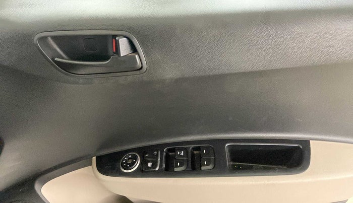 2018 Hyundai Grand i10 MAGNA 1.2 KAPPA VTVT, Petrol, Manual, 27,927 km, Driver Side Door Panels Control