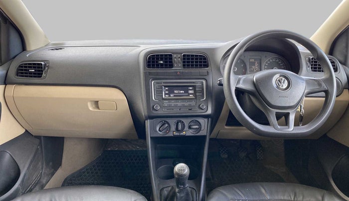 2016 Volkswagen Ameo COMFORTLINE 1.2L, Petrol, Manual, 72,397 km, Dashboard
