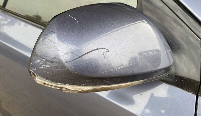 2014 Hyundai Xcent S (O) 1.2, Petrol, Manual, 58,973 km, Right rear-view mirror - Indicator light has minor damage