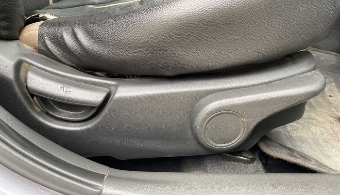 2018 Hyundai Xcent SX 1.2 CRDI, Diesel, Manual, 1,02,000 km, Driver Side Adjustment Panel