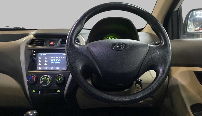 2017 Hyundai Eon ERA + SE, Petrol, Manual, 39,577 km, Steering Wheel Close Up
