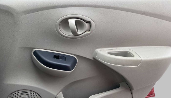 2016 Datsun Go Plus T, Petrol, Manual, 31,850 km, Driver Side Door Panels Control