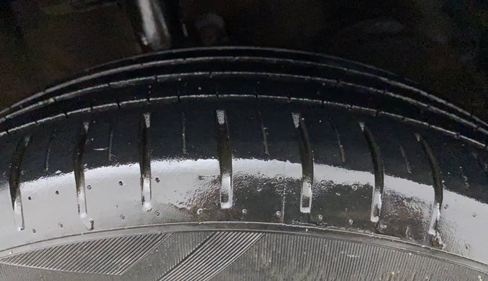2018 Maruti Baleno ALPHA PETROL 1.2, Petrol, Manual, 32,658 km, Right Front Tyre Tread