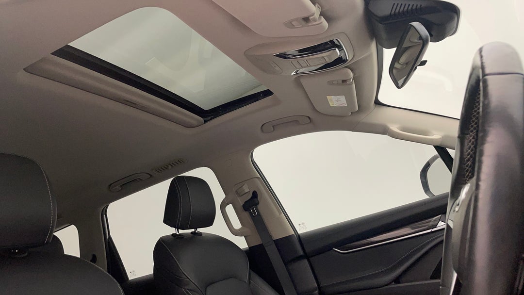 Interior Sunroof/Moonroof