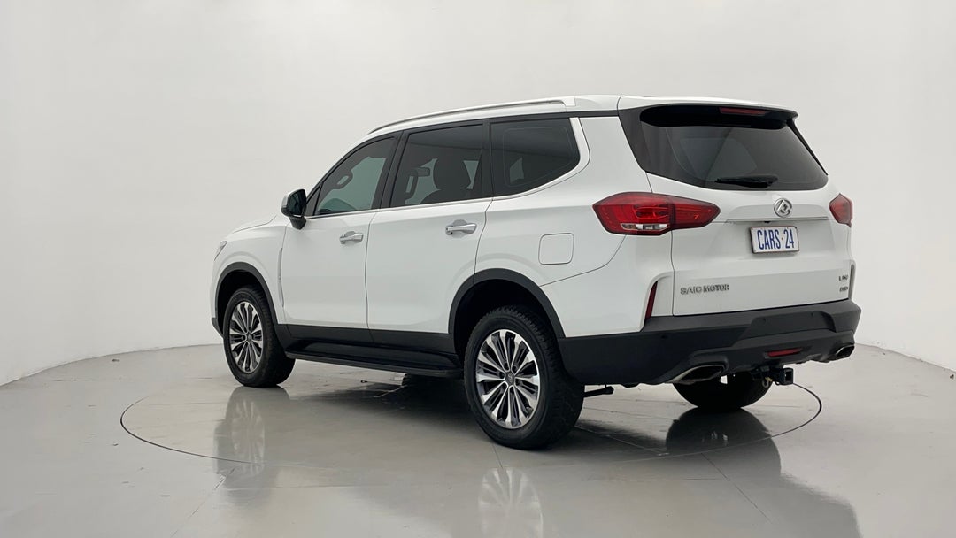 Left Back Diagonal (45- Degree) View