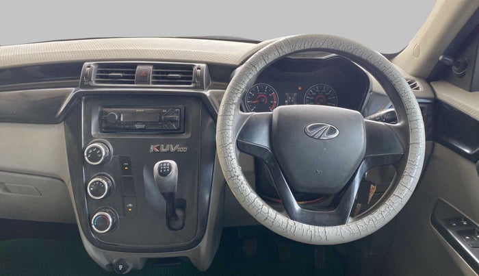 2016 Mahindra Kuv100 K4 6 STR, Petrol, Manual, 92,125 km, Steering Wheel Close Up