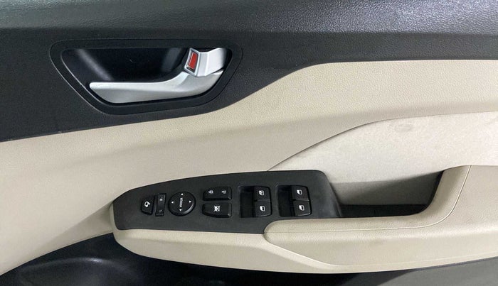2018 Hyundai Verna 1.6 VTVT SX, Petrol, Manual, 4,922 km, Driver Side Door Panels Control
