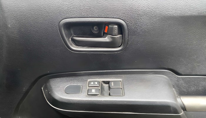 2018 Maruti IGNIS SIGMA 1.2, Petrol, Manual, 64,570 km, Driver Side Door Panels Control