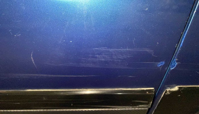 2017 Maruti IGNIS ZETA 1.2 AMT DUAL TONE, Petrol, Automatic, 67,242 km, Front passenger door - Minor scratches