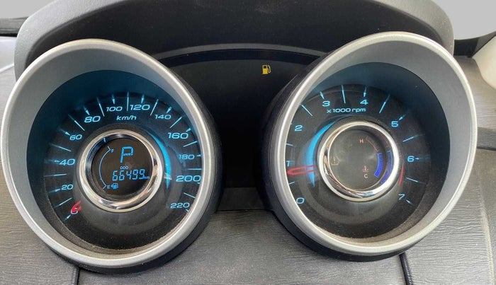 2018 Mahindra XUV500 W10 AT, Diesel, Automatic, 66,470 km, Odometer Image
