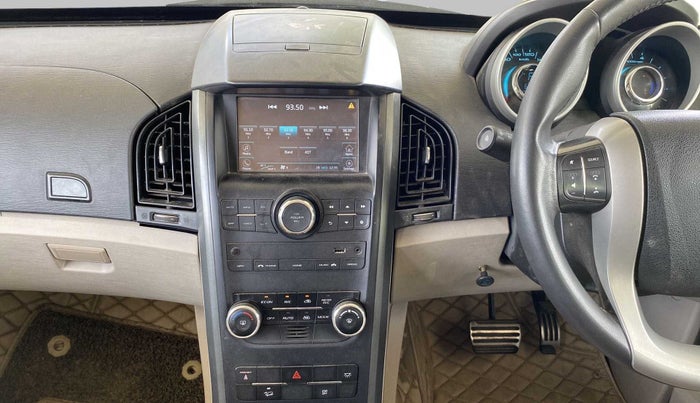 2018 Mahindra XUV500 W10 AT, Diesel, Automatic, 66,470 km, Air Conditioner