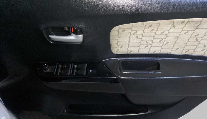 2017 Maruti Wagon R 1.0 VXI, Petrol, Manual, 99,348 km, Driver Side Door Panels Control