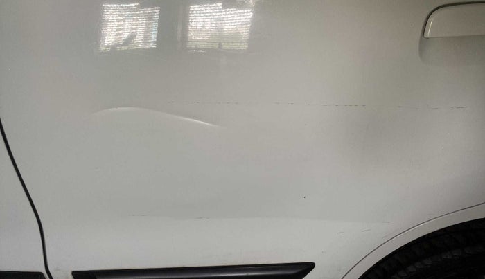 2017 Maruti Wagon R 1.0 VXI, Petrol, Manual, 99,348 km, Rear left door - Line - Paint ok & Dent >8 inch(on criase line)