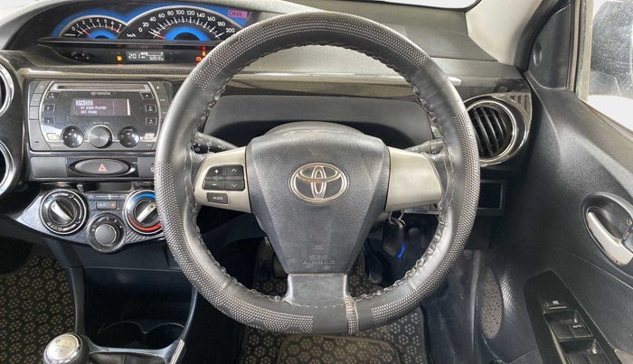 2015 Toyota Etios CROSS 1.4 VD, Diesel, Manual, 61,984 km, Steering Wheel Close Up