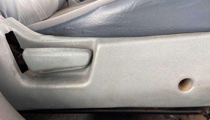 2013 Maruti Alto K10 LXI, Petrol, Manual, 78,187 km, Driver Side Adjustment Panel