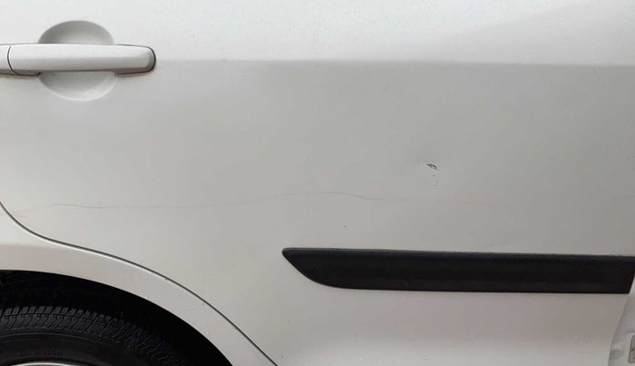 2015 Maruti Swift Dzire VXI, Petrol, Manual, 38,338 km, Right rear door - Minor scratches