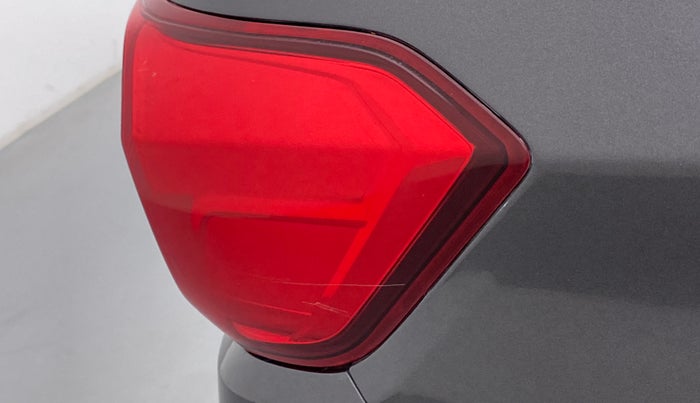 2018 Honda Amaze 1.2L I-VTEC S, Petrol, Manual, 45,410 km, Right tail light - Minor scratches
