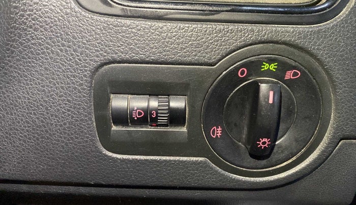2018 Volkswagen Ameo COMFORTLINE 1.0L, Petrol, Manual, 90,811 km, Dashboard - Headlight height adjustment not working