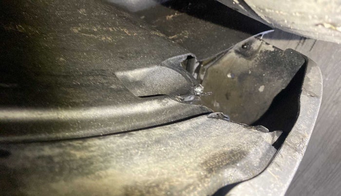 2012 Maruti Swift Dzire VDI, Diesel, Manual, 1,04,243 km, Left fender - Lining loose